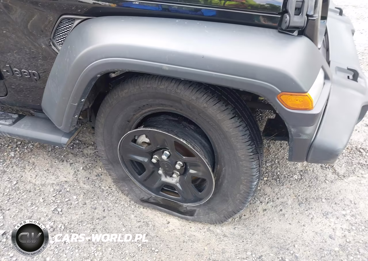 2023 Jeep Wrangler 4-Door Sport 4X4 VIN:1C4HJXDG9PW621695 - 17