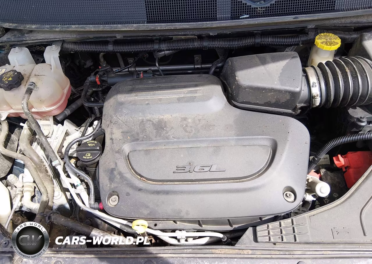 2021 Chrysler Pacifica Touring VIN:2C4RC1FG0MR565479 - 10