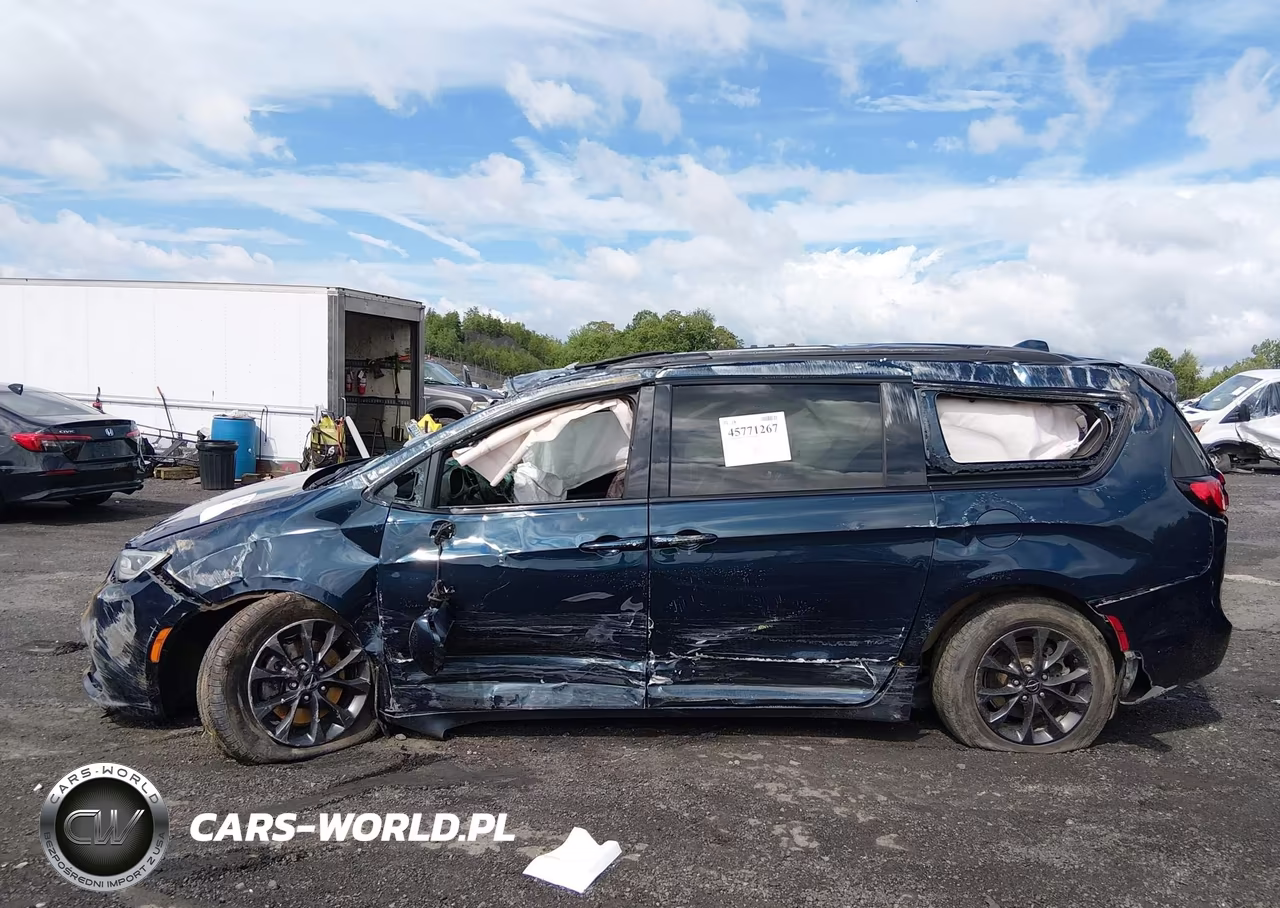 2021 Chrysler Pacifica Touring VIN:2C4RC1FG0MR565479 - 6
