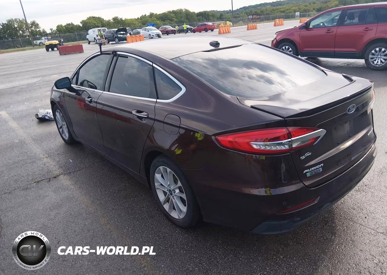2019 Ford Fusion Energi Titanium VIN:3FA6P0SU7KR258613 - 3