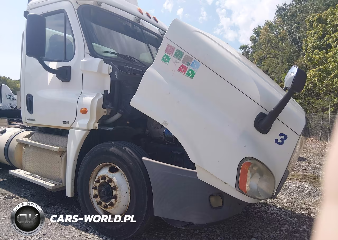 2011 Freightliner Cascadia 125 VIN:1FUJGEDV7BSAY8227 - 14