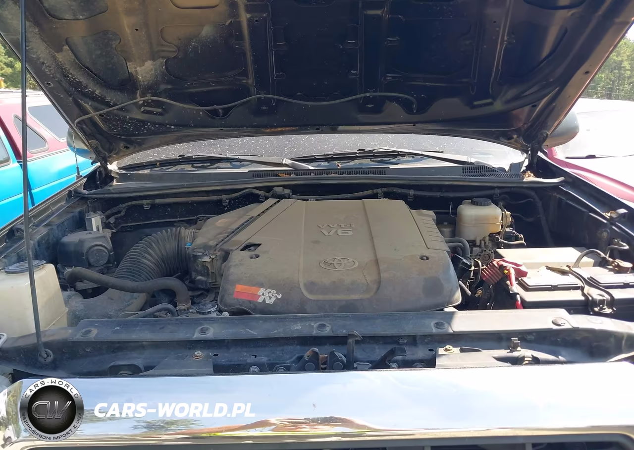 2012 Toyota Tacoma Base V6 VIN:3TMLU4EN2CM100695 - 10