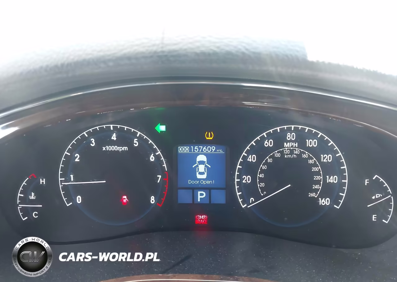 2011 Hyundai Genesis 3.8 VIN:KMHGC4DE8BU115732 - 7