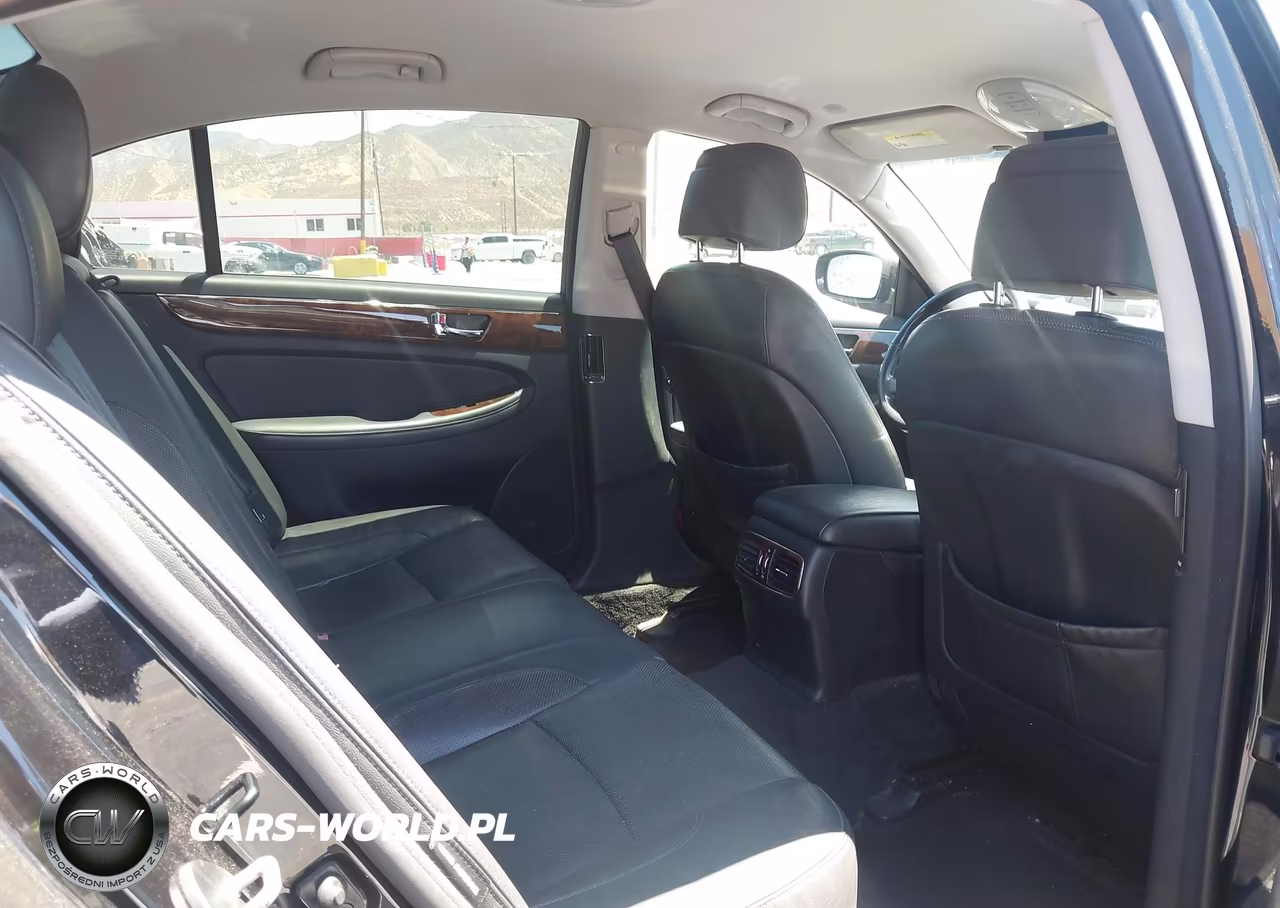 2011 Hyundai Genesis 3.8 VIN:KMHGC4DE8BU115732 - 8