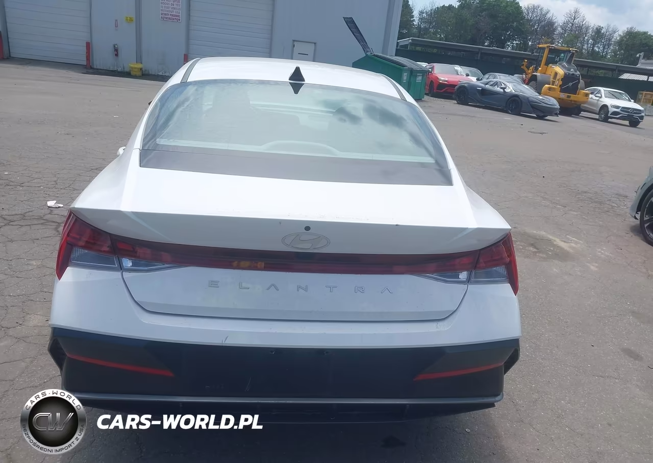 2025 Hyundai Elantra Sel Convenience VIN:KMHLS4DG3SU940984 - 17