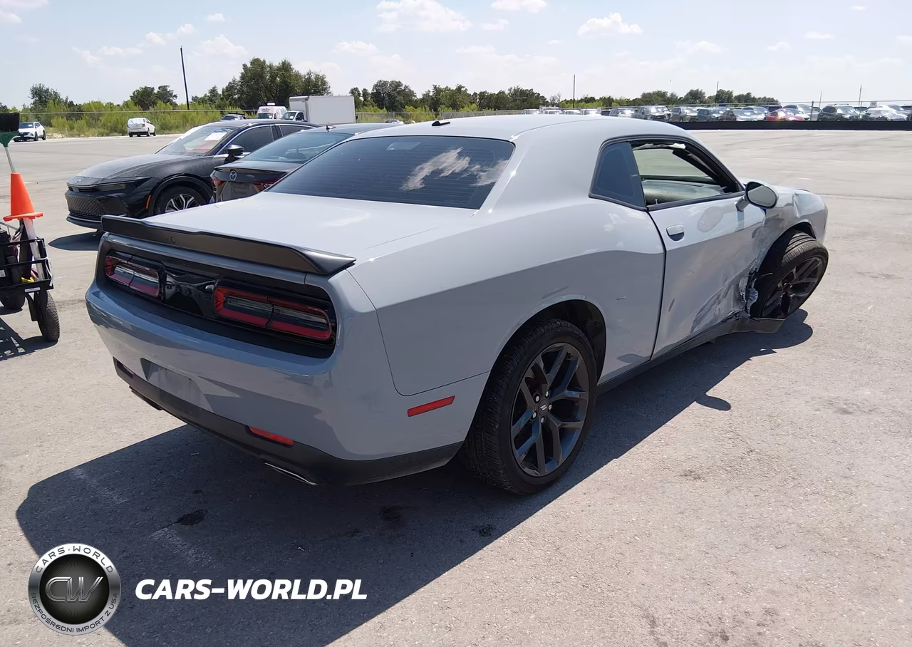 2021 Dodge Challenger Sxt VIN:2C3CDZAG0MH547308 - 4