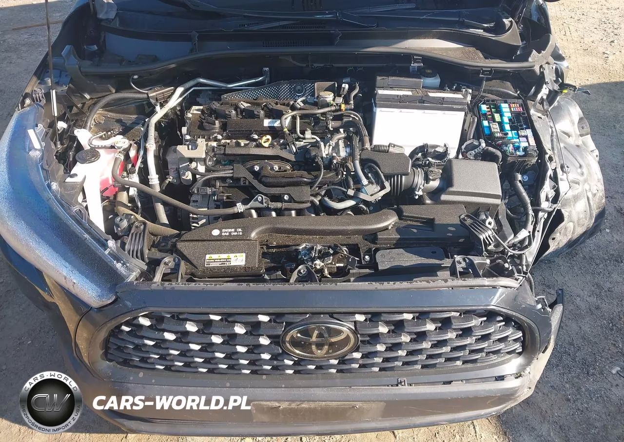 2023 Toyota Corolla Cross Le VIN:7MUCAABG6PV047718 - 10