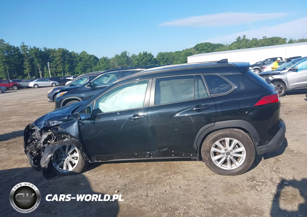 2023 Toyota Corolla Cross Le VIN:7MUCAABG6PV047718 - 14