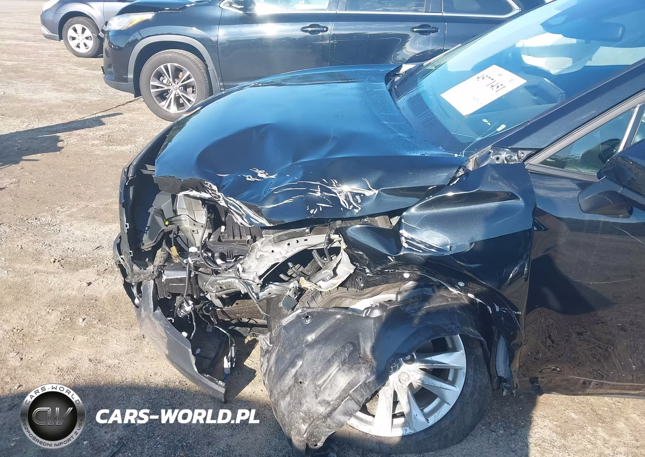 2023 Toyota Corolla Cross Le VIN:7MUCAABG6PV047718 - 6