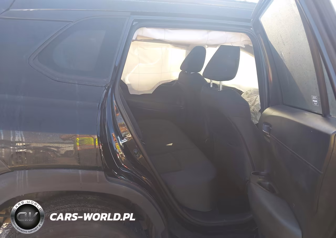 2023 Toyota Corolla Cross Le VIN:7MUCAABG6PV047718 - 8