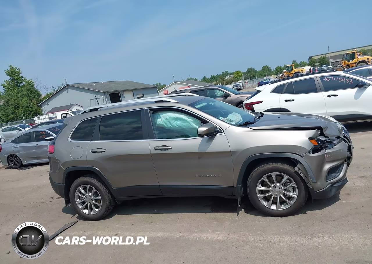 2019 Jeep Cherokee Latitude Plus Fwd VIN:1C4PJLLXXKD243588 - 13