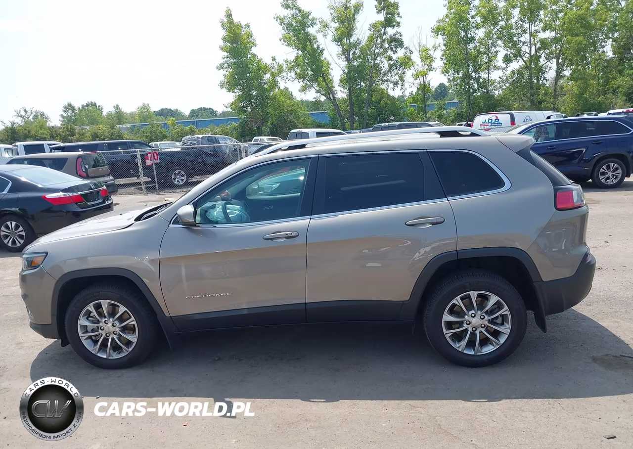 2019 Jeep Cherokee Latitude Plus Fwd VIN:1C4PJLLXXKD243588 - 14