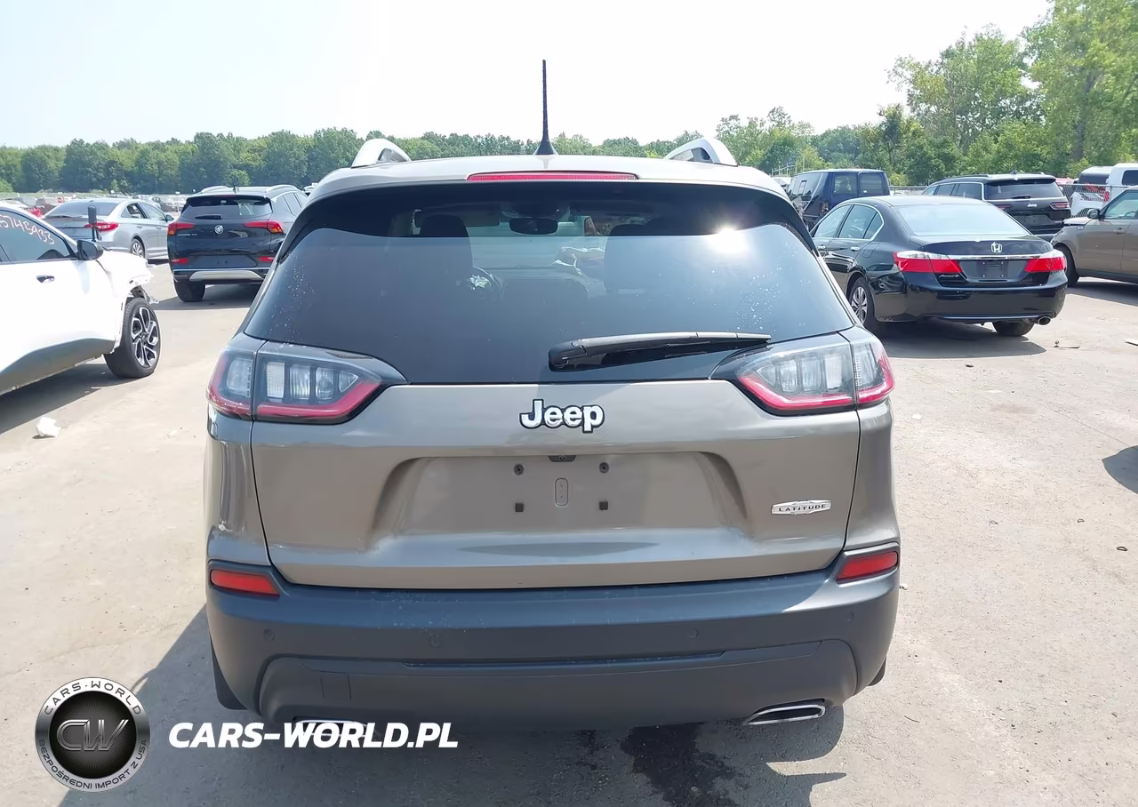 2019 Jeep Cherokee Latitude Plus Fwd VIN:1C4PJLLXXKD243588 - 16