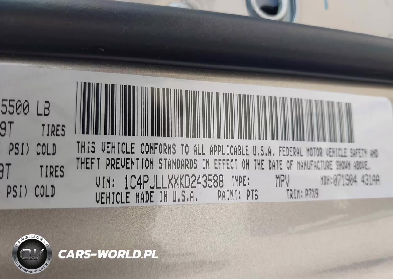 2019 Jeep Cherokee Latitude Plus Fwd VIN:1C4PJLLXXKD243588 - 9