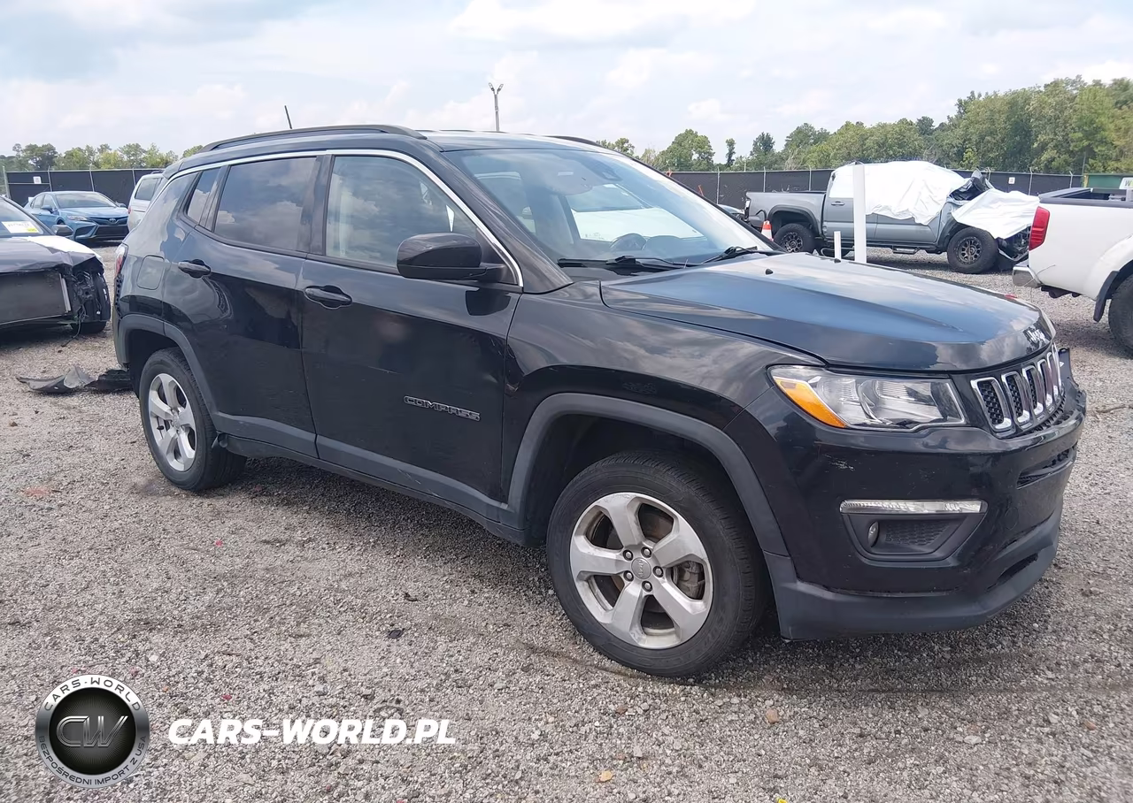 2021 Jeep Compass Latitude 4X4 – zdjęcie 1 z 17