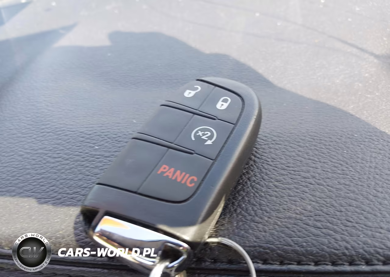 2025 Jeep Compass Limited 4X4 VIN:3C4NJDCN6ST576974 - 11