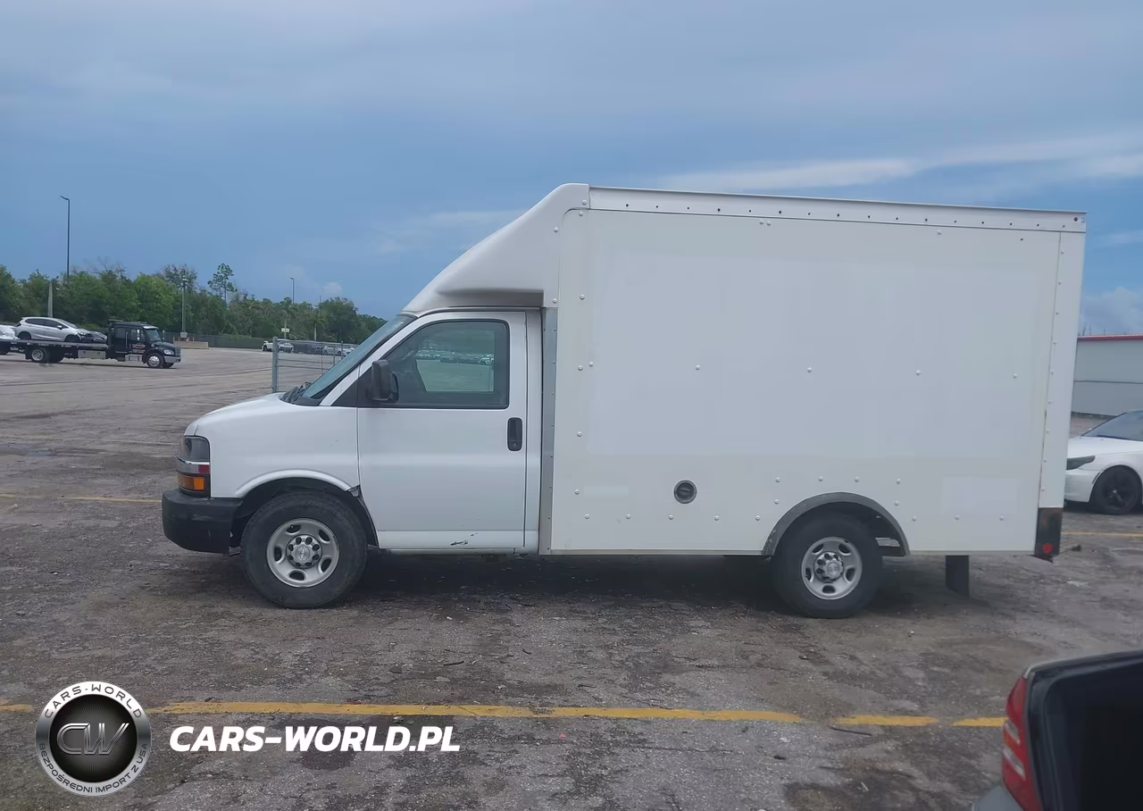 2019 Chevrolet Express Cutaway 4500 VIN:1GB0GRFGXK1276658 - 14