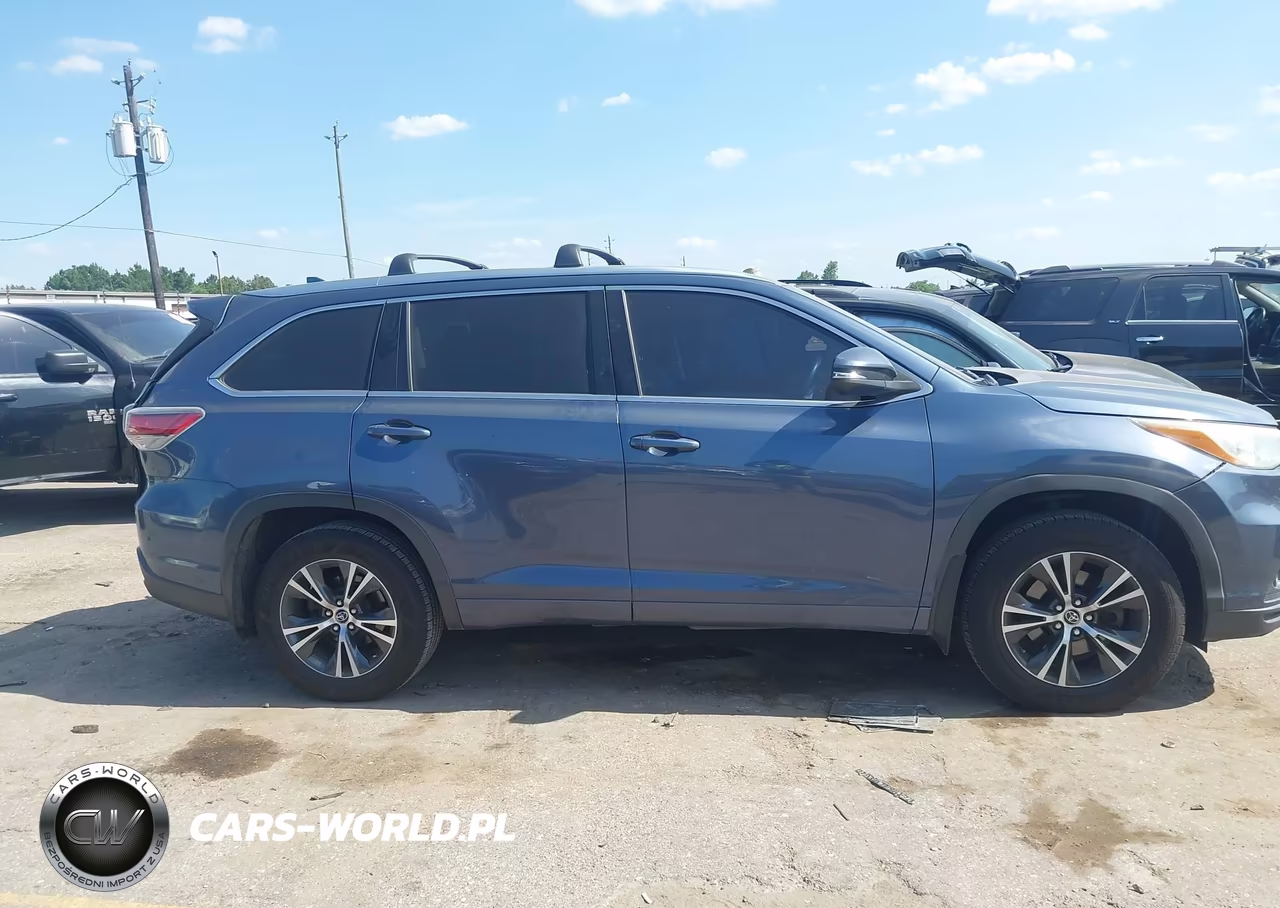 2016 Toyota Highlander Xle V6 VIN:5TDJKRFH2GS250766 - 13