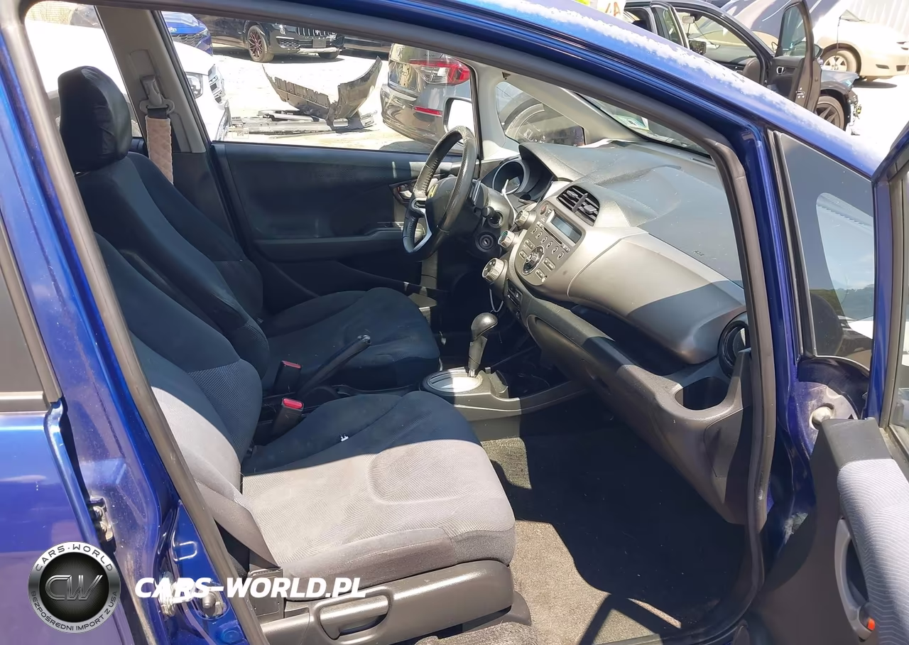 2009 Honda Fit Sport VIN:JHMGE884X9S021282 - 5