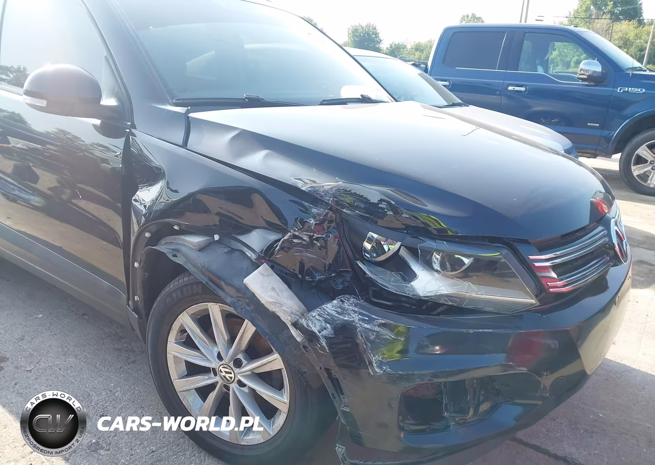 2018 Volkswagen Tiguan Limited 2.0T VIN:WVGAV7AX3JK003759 - 17