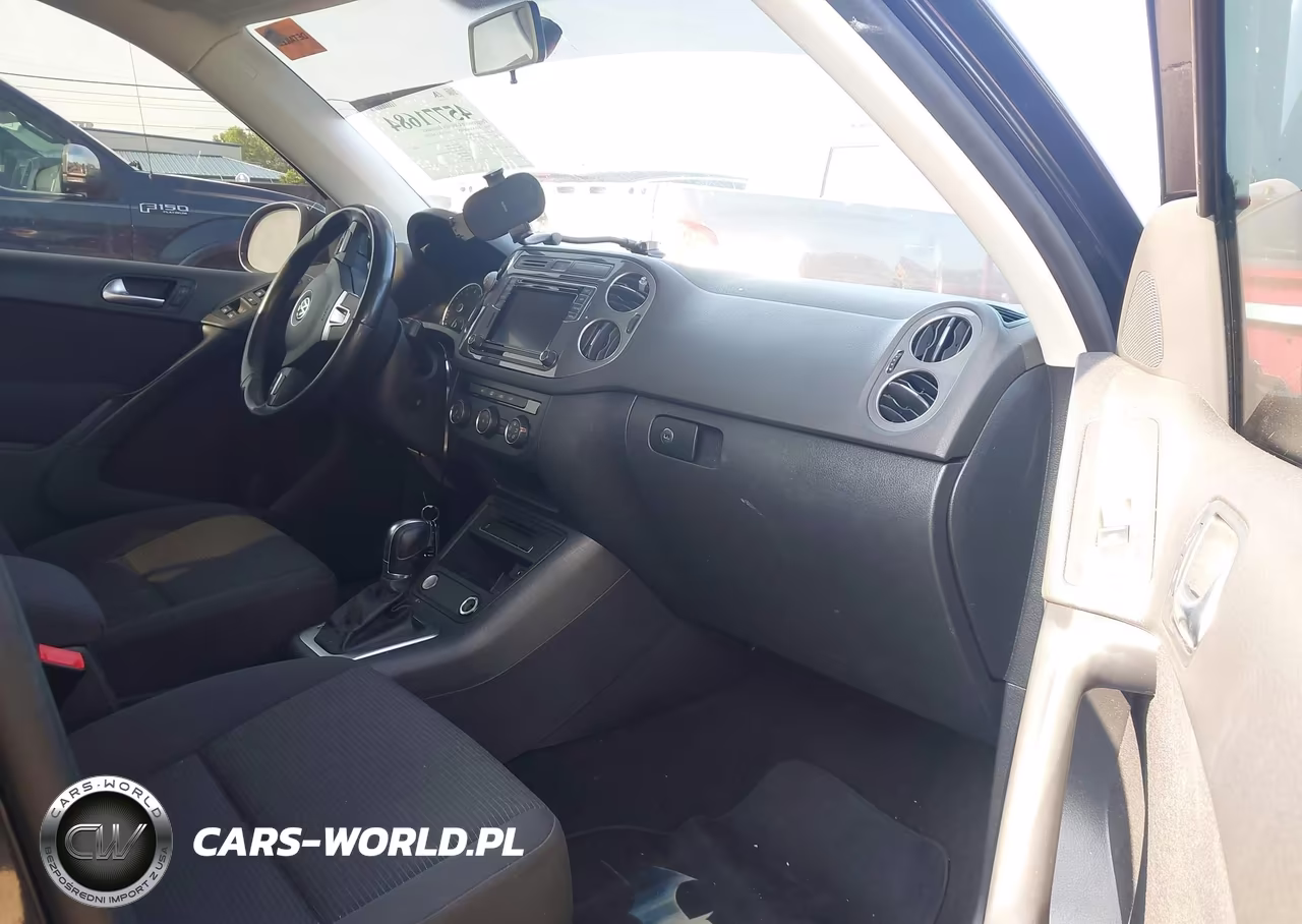 2018 Volkswagen Tiguan Limited 2.0T VIN:WVGAV7AX3JK003759 - 5