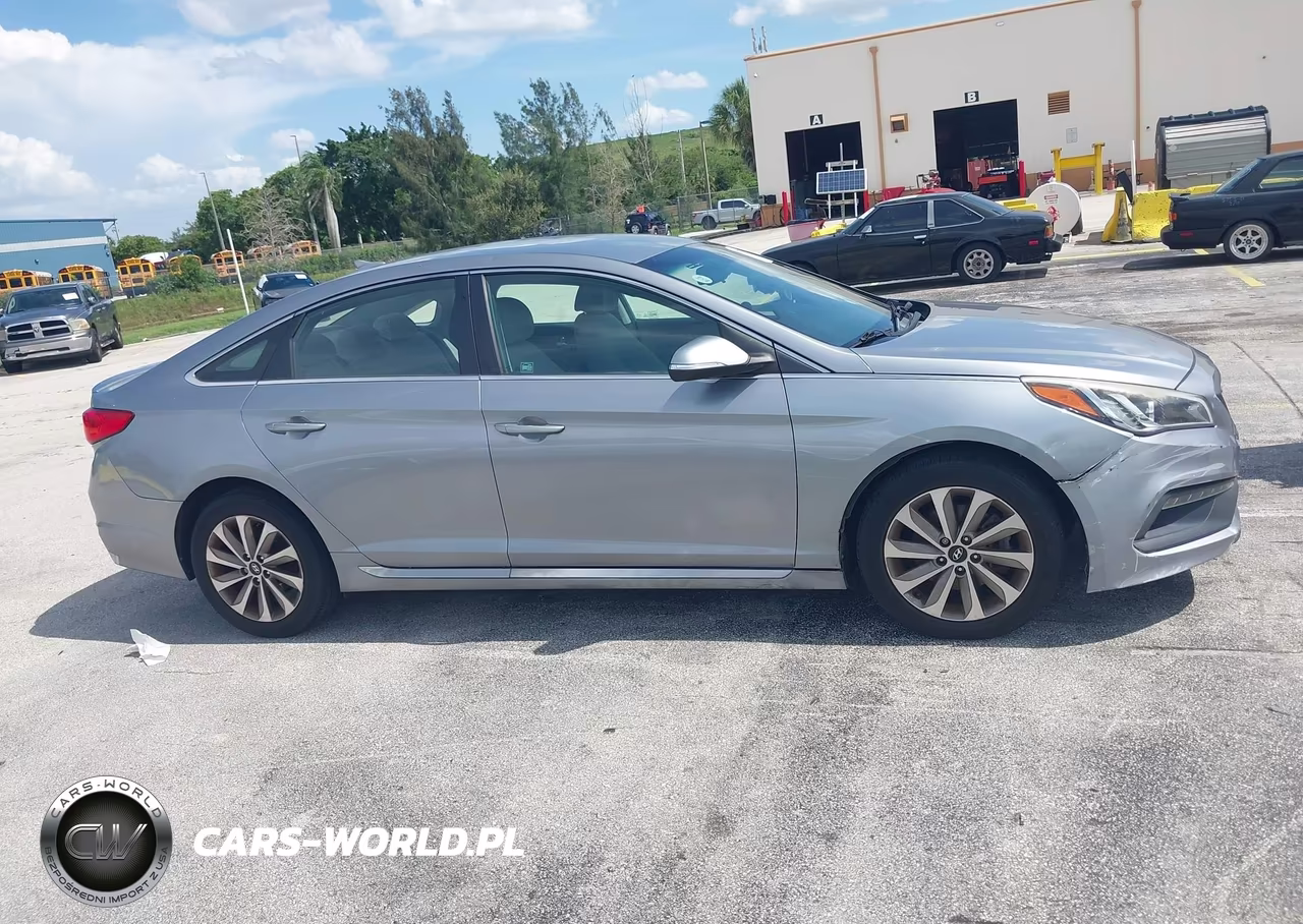 2016 Hyundai Sonata Sport VIN:5NPE34AF5GH289297 - 13