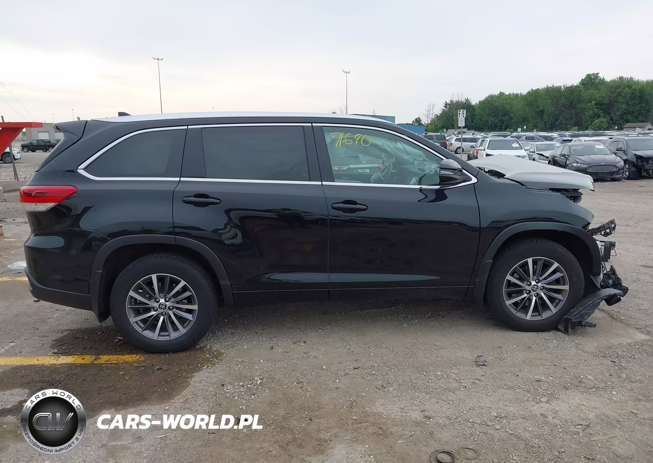 2017 Toyota Highlander Xle VIN:5TDJZRFH8HS465162 - 13