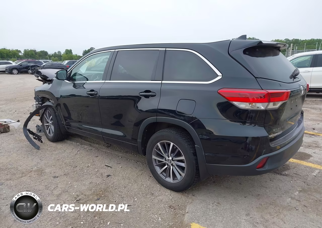 2017 Toyota Highlander Xle VIN:5TDJZRFH8HS465162 - 3