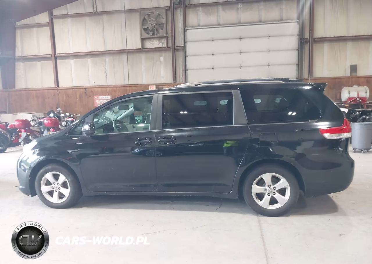 2014 Toyota Sienna Le V6 8 Passenger VIN:5TDKK3DC6ES420729 - 14