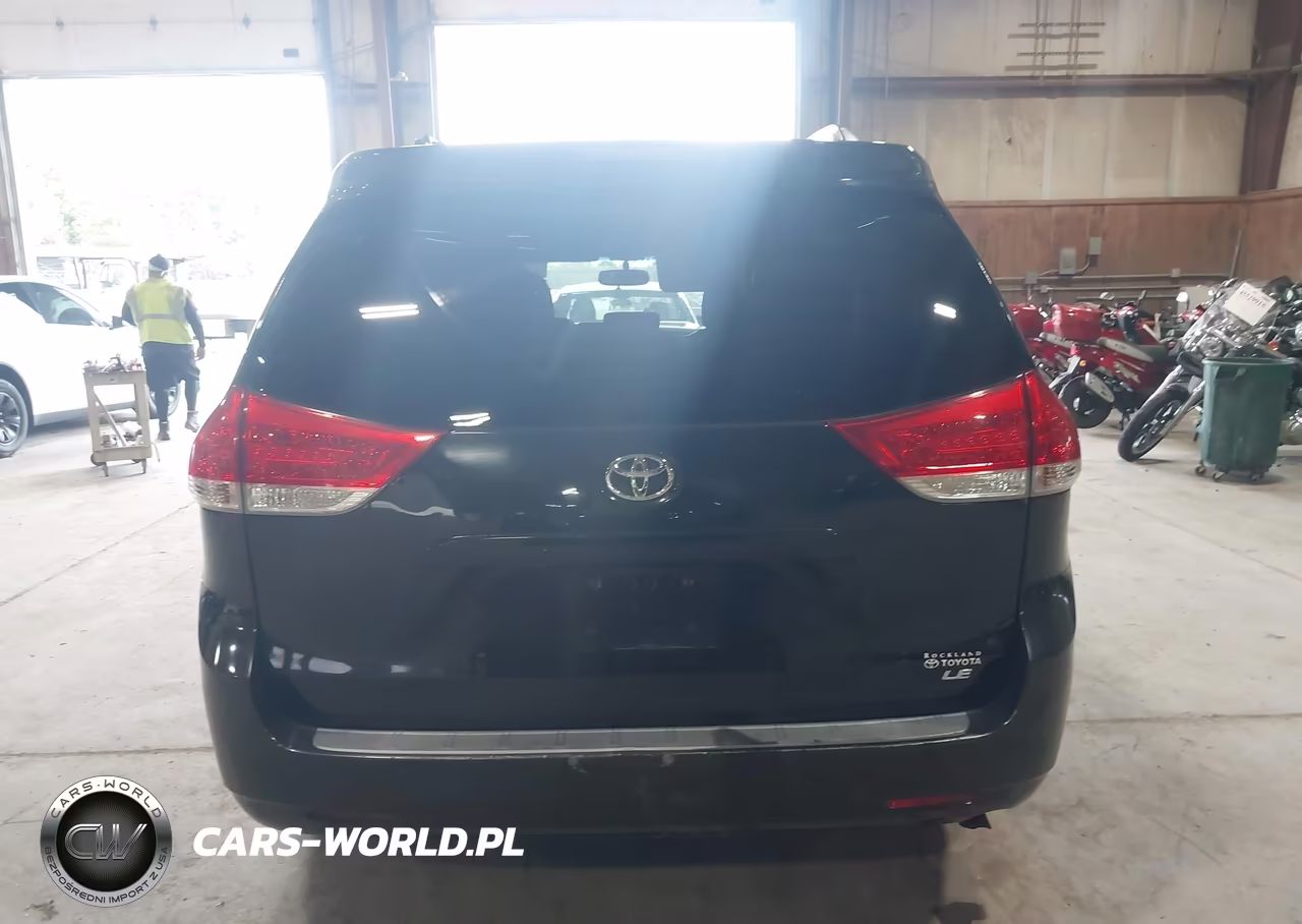 2014 Toyota Sienna Le V6 8 Passenger VIN:5TDKK3DC6ES420729 - 16