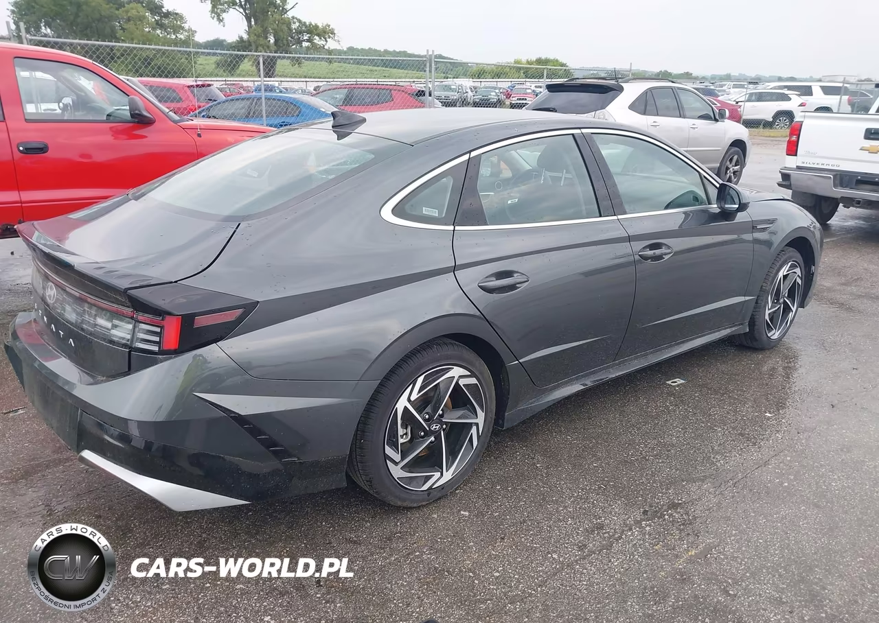 2026 Hyundai Sonata Sel Sport VIN:KMHL64JA7TA571392 - 4