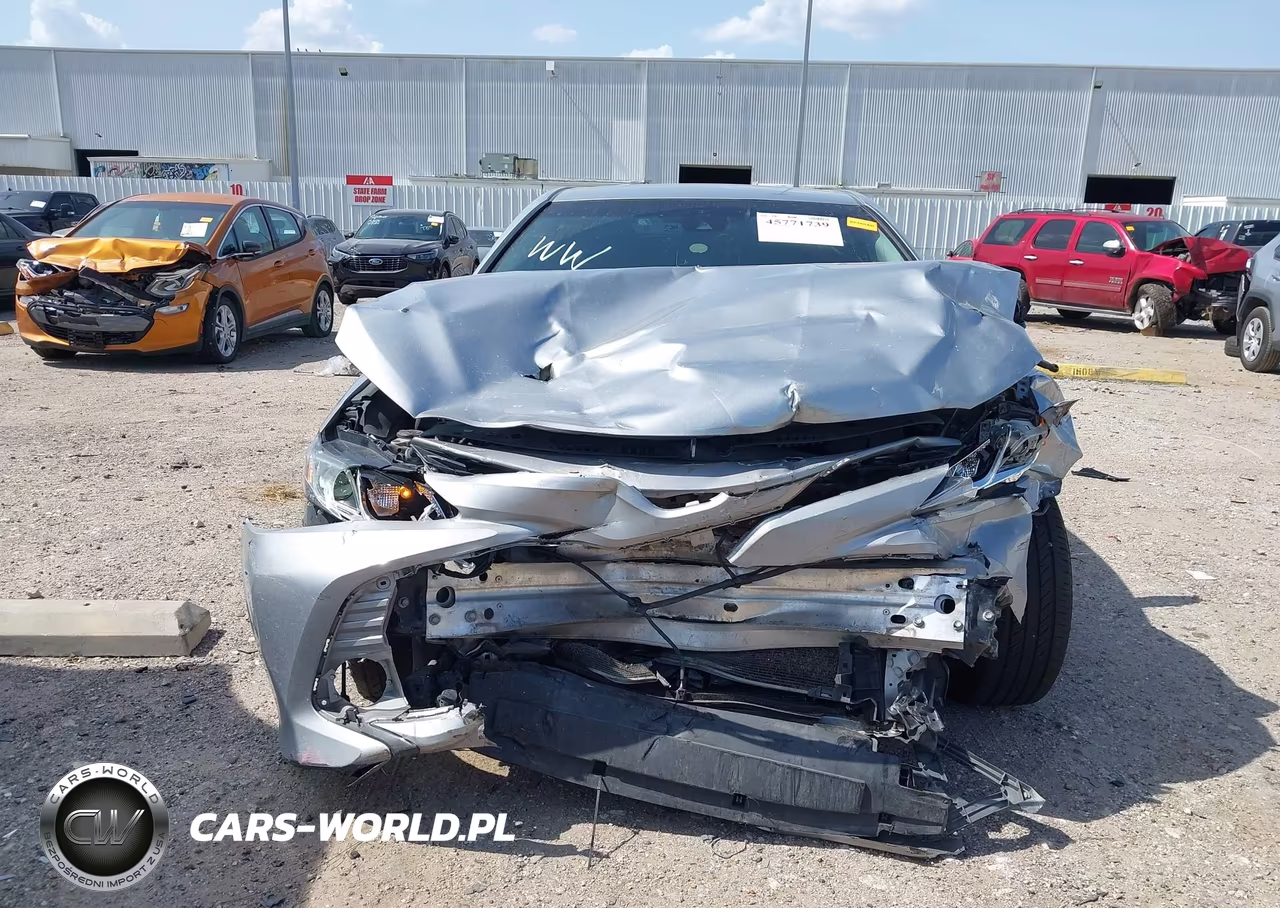 2019 Toyota Camry Le VIN:4T1B11HK2KU167338 - 12
