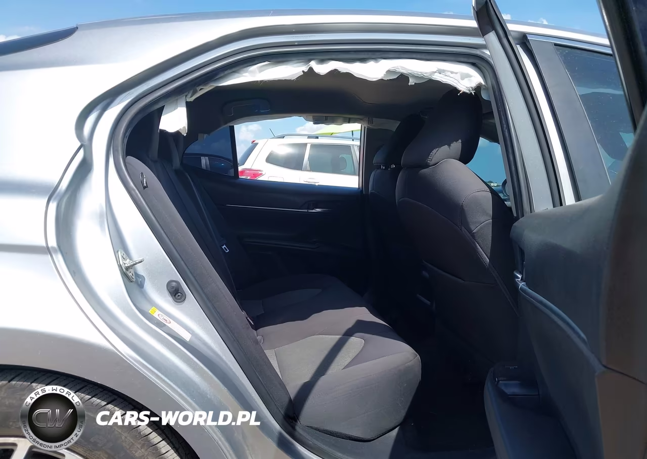 2019 Toyota Camry Le VIN:4T1B11HK2KU167338 - 8