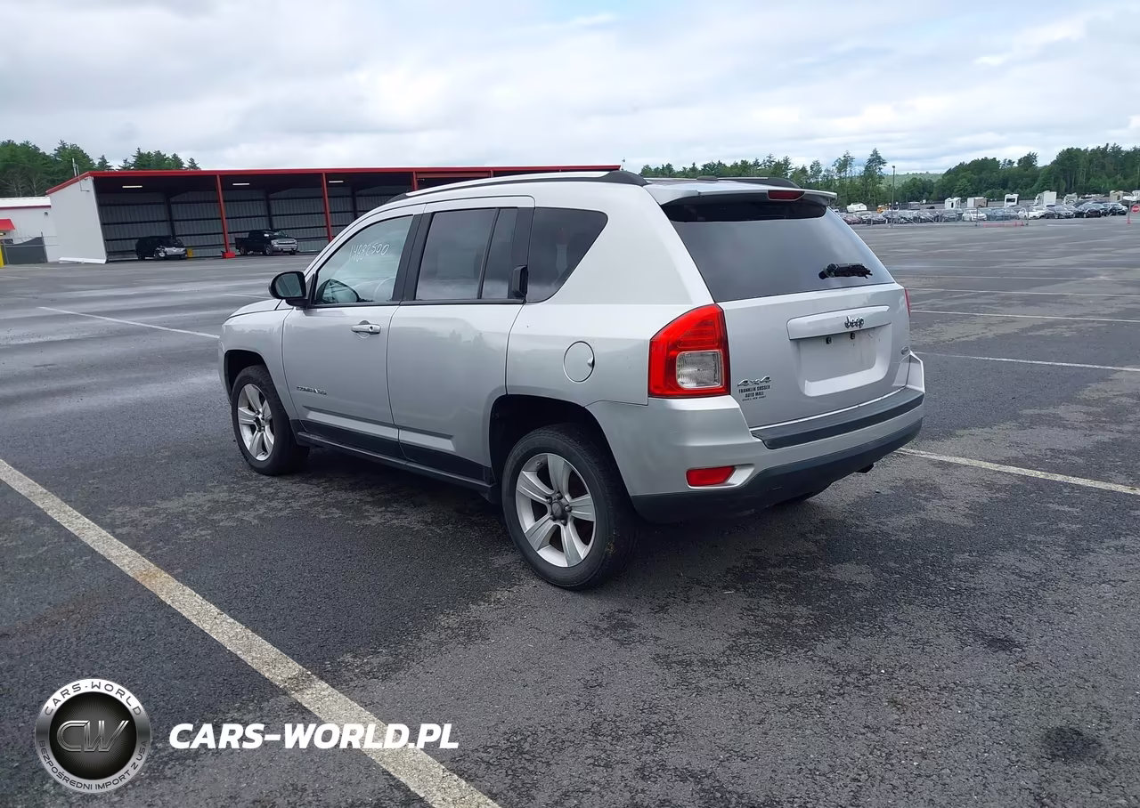 2012 Jeep Compass Latitude VIN:1C4NJDEB1CD541480 - 3