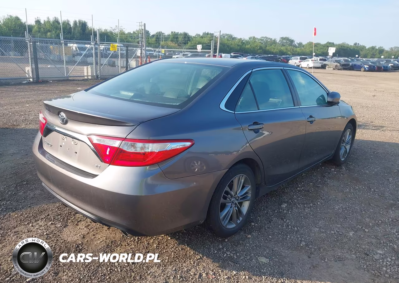 2016 Toyota Camry Se VIN:4T1BF1FK1GU185633 - 4