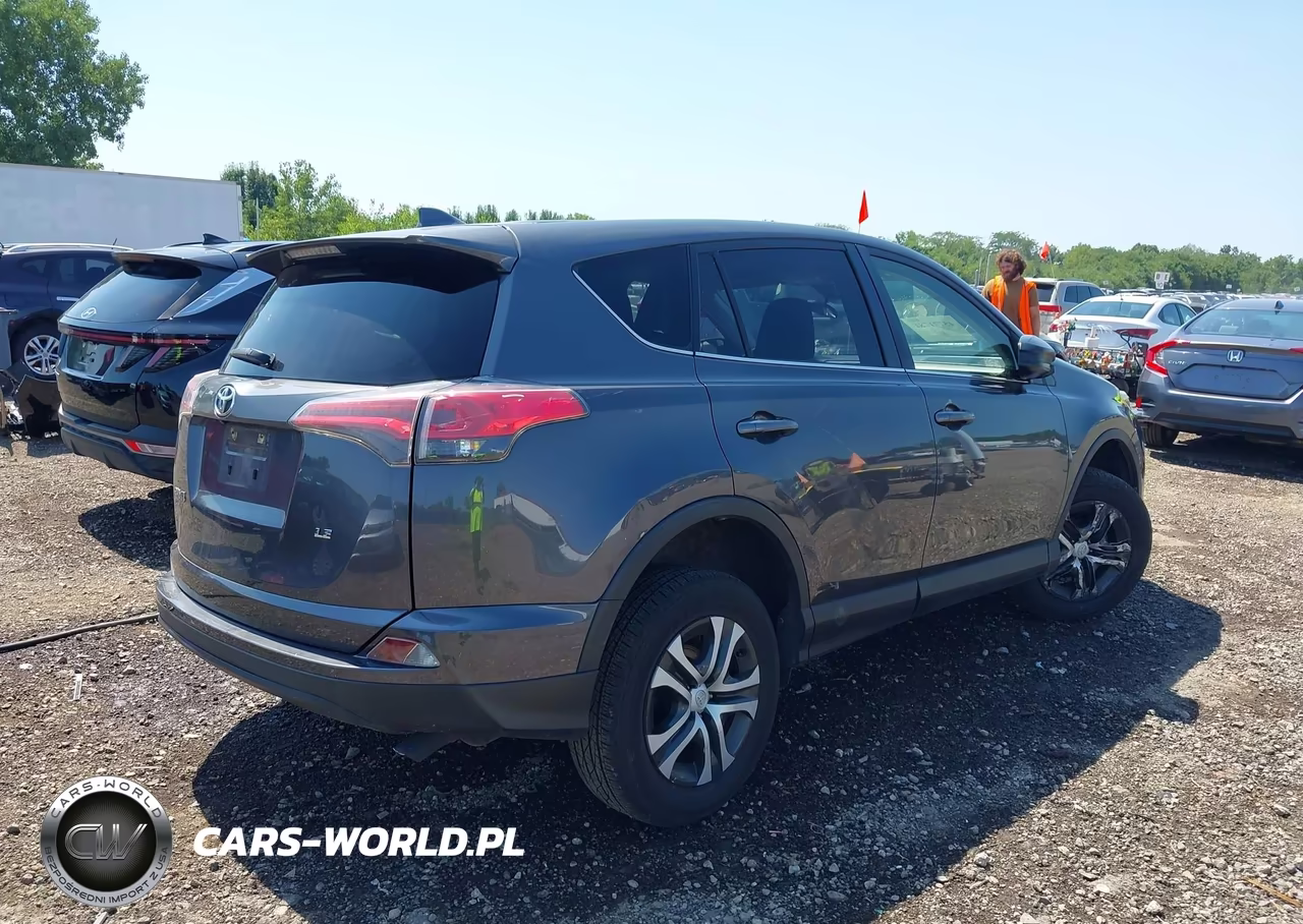 2017 Toyota Rav4 Le VIN:JTMZFREV0HJ142434 - 4