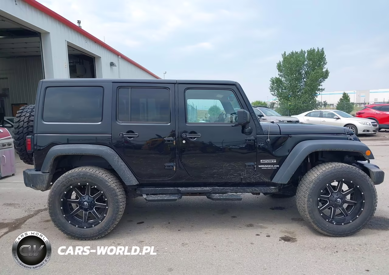 2016 Jeep Wrangler Unlimited Sport VIN:1C4BJWDG5GL243442 - 13