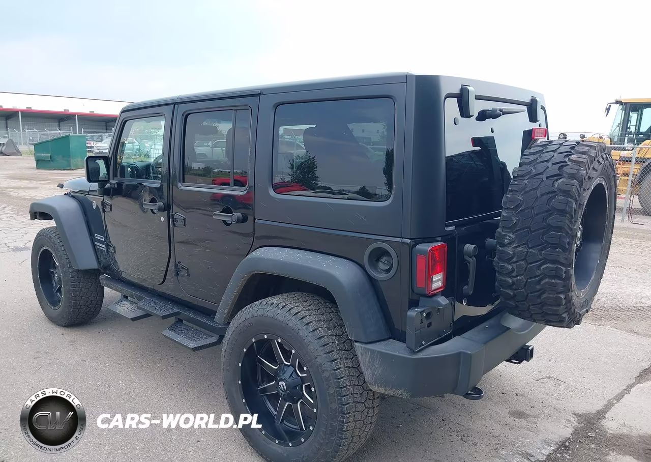 2016 Jeep Wrangler Unlimited Sport VIN:1C4BJWDG5GL243442 - 3