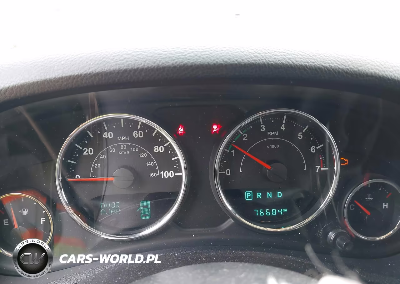 2016 Jeep Wrangler Unlimited Sport VIN:1C4BJWDG5GL243442 - 7
