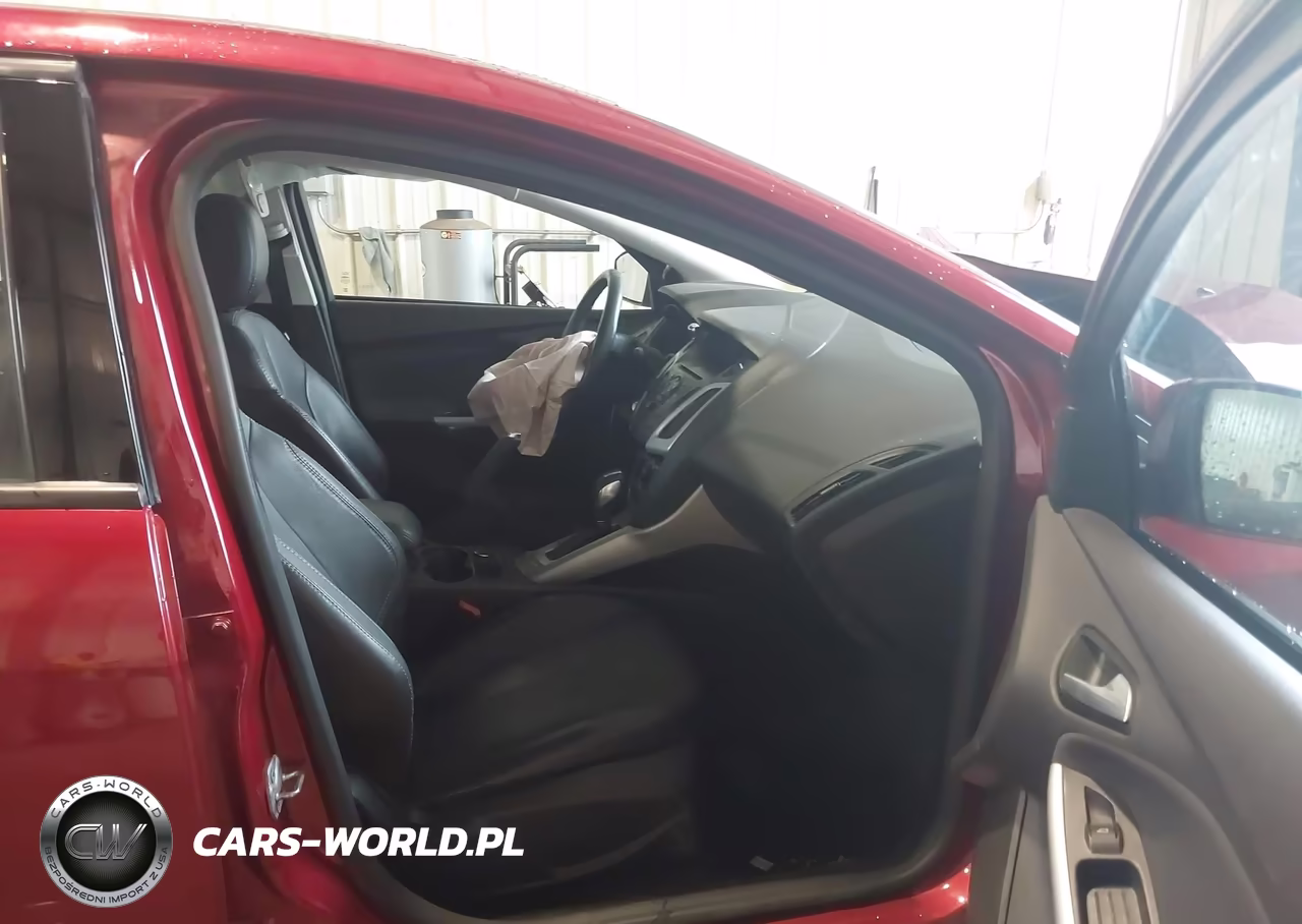 2014 Ford Focus Se VIN:1FADP3K2XEL197865 - 5