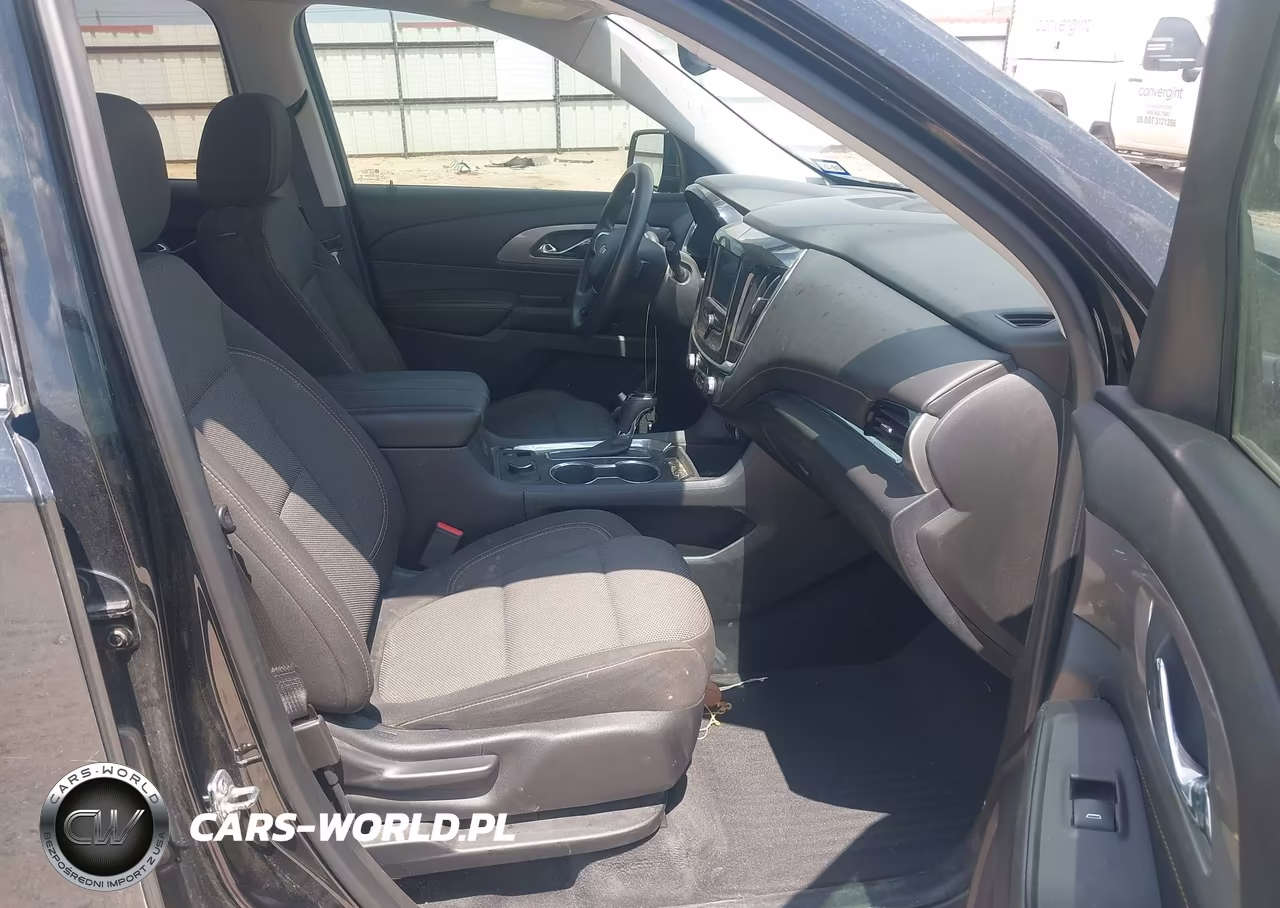 2019 Chevrolet Traverse Ls VIN:1GNERFKW5KJ168804 - 5