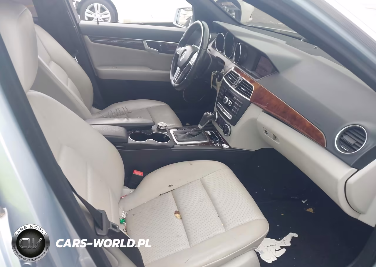2014 Mercedes-Benz C 250 Sport VIN:WDDGF4HB1EG211321 - 5