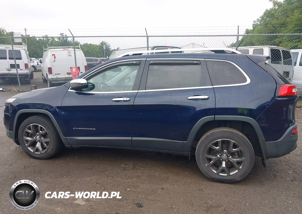 2015 Jeep Cherokee Latitude VIN:1C4PJLCBXFW662863 - 14