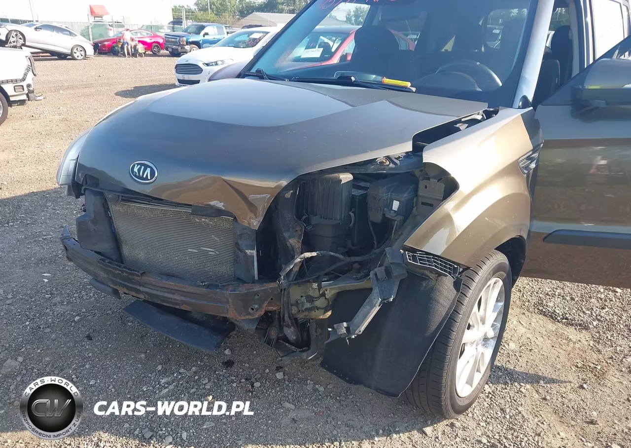 2012 Kia Soul + VIN:KNDJT2A66C7409884 - 6