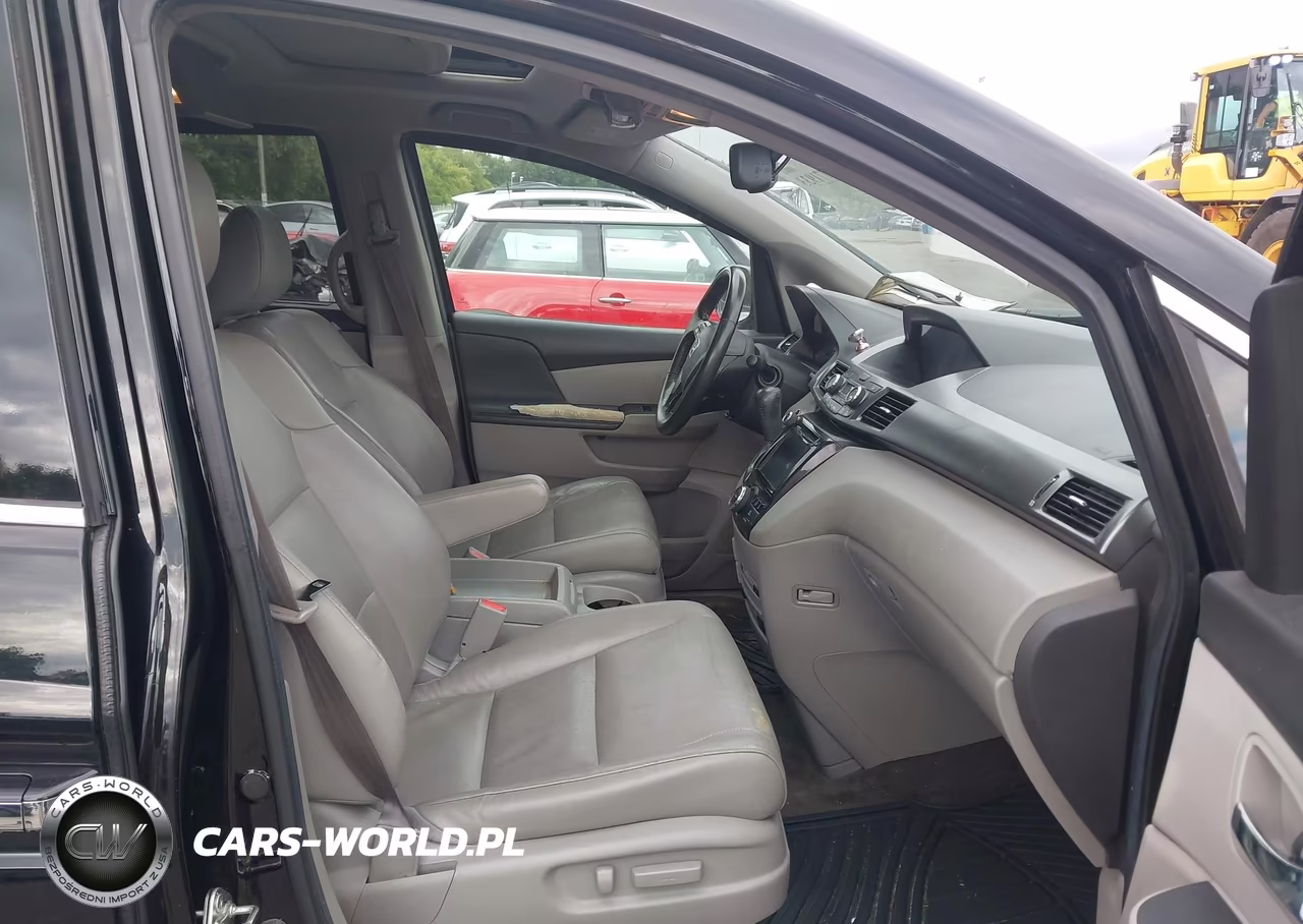 2014 Honda Odyssey Touring-Touring Elite VIN:5FNRL5H97EB025971 - 5