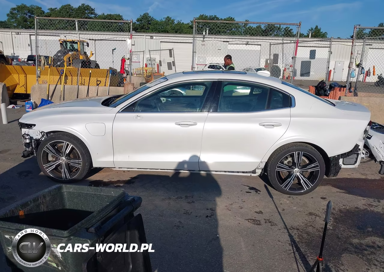 2022 Volvo S60 Recharge Plug-In Hybrid T8 Inscription Extended Range VIN:7JRH60FL9NG193140 - 15