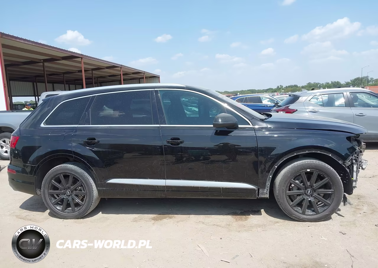 2018 Audi Q7 3.0T Premium VIN:WA1LAAF70JD044007 - 14