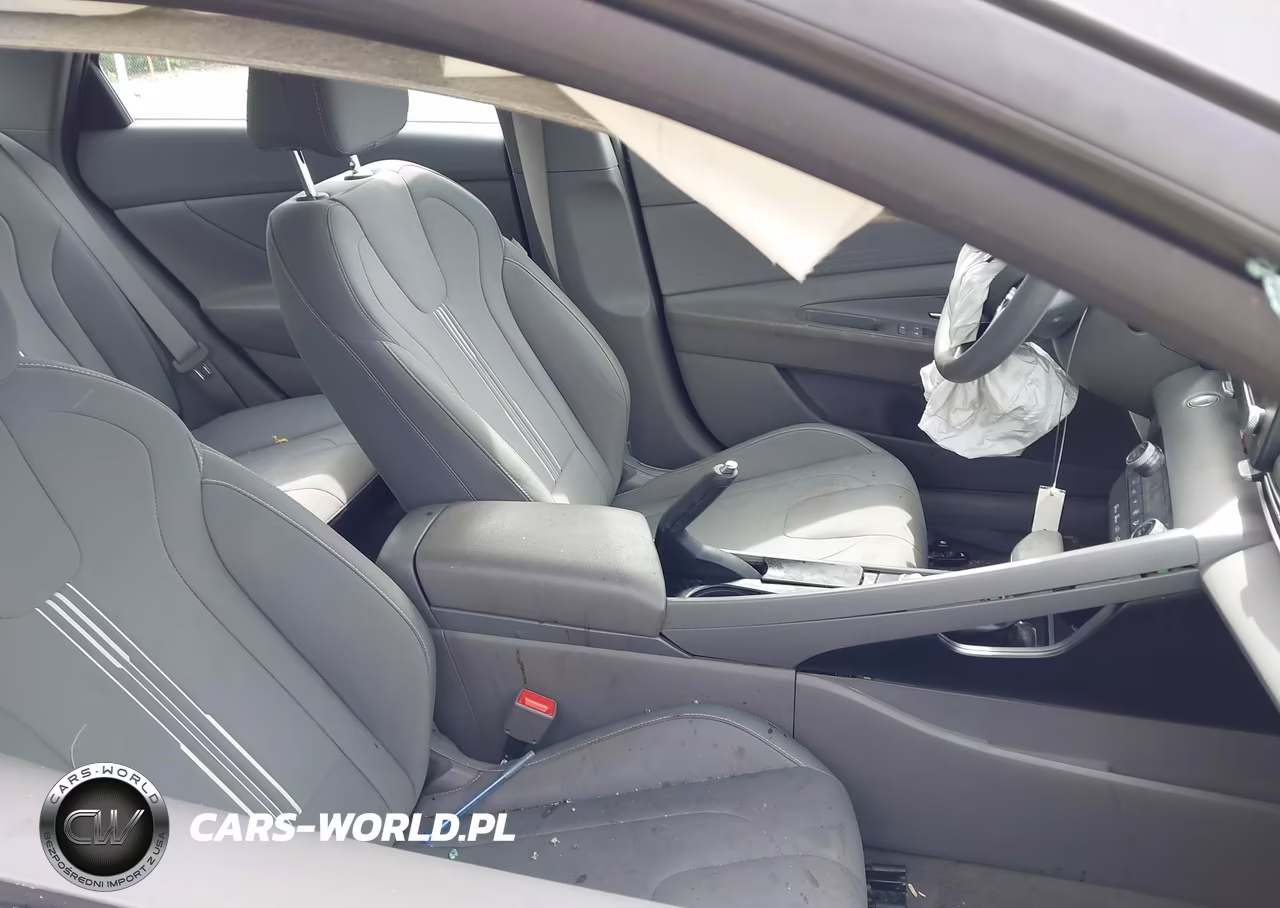 2022 Hyundai Elantra Sel VIN:5NPLM4AG3NH081803 - 5