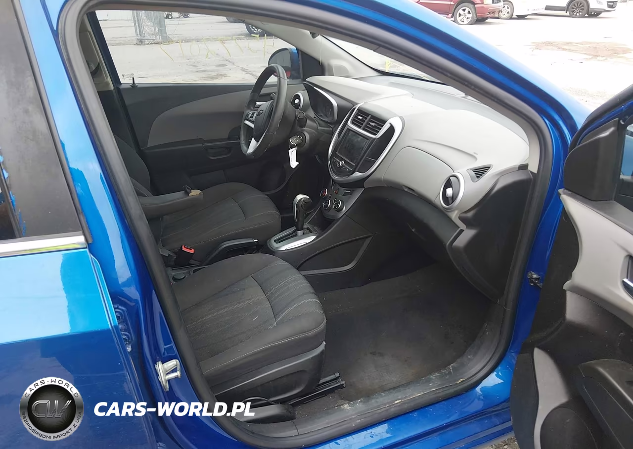 2018 Chevrolet Sonic Lt Auto VIN:1G1JD5SH4J4102610 - 5