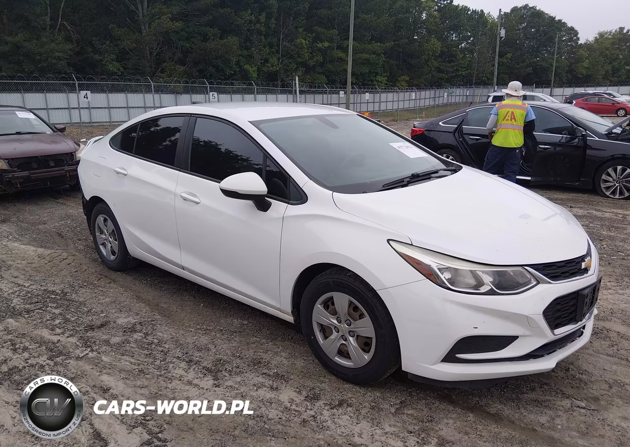 2018 Chevrolet Cruze Ls Auto – zdjęcie 1 z 18